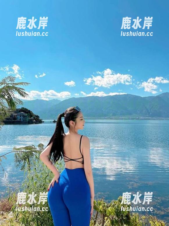 微密圈 - 120斤的小王同学的在线居家图集：没出门，但这妆容我给满分！