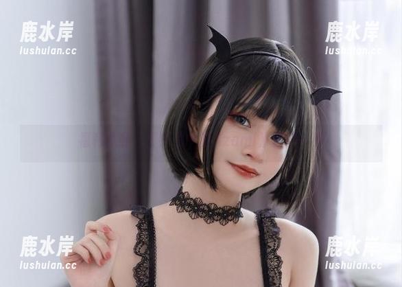 福利作品：《红裙中的Azami》值得一看