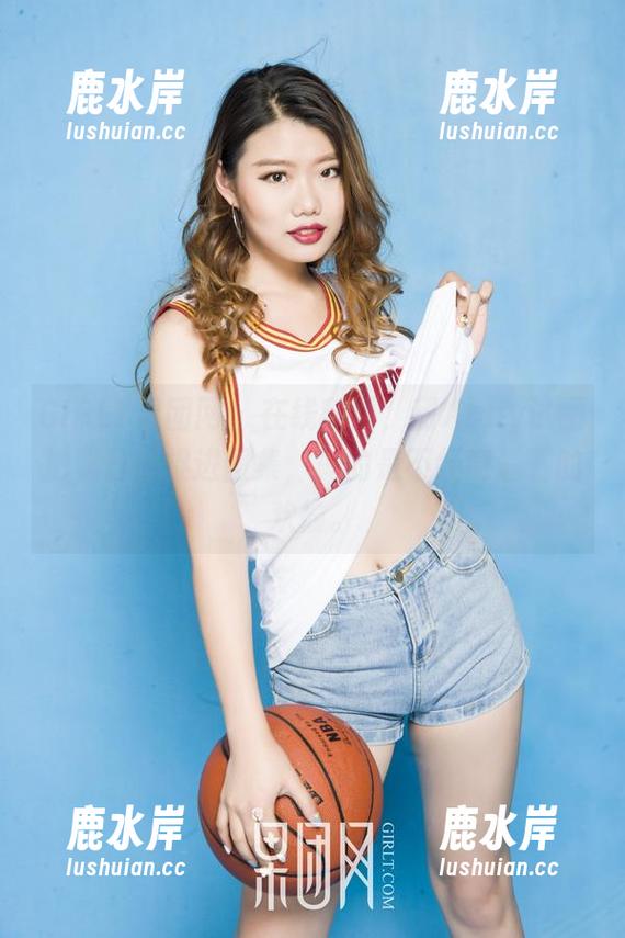 GIRLT果团网 - 在线翻页，甜Abby试图把夏日捕捉进图集，真的是不经意洒下的欢愉。