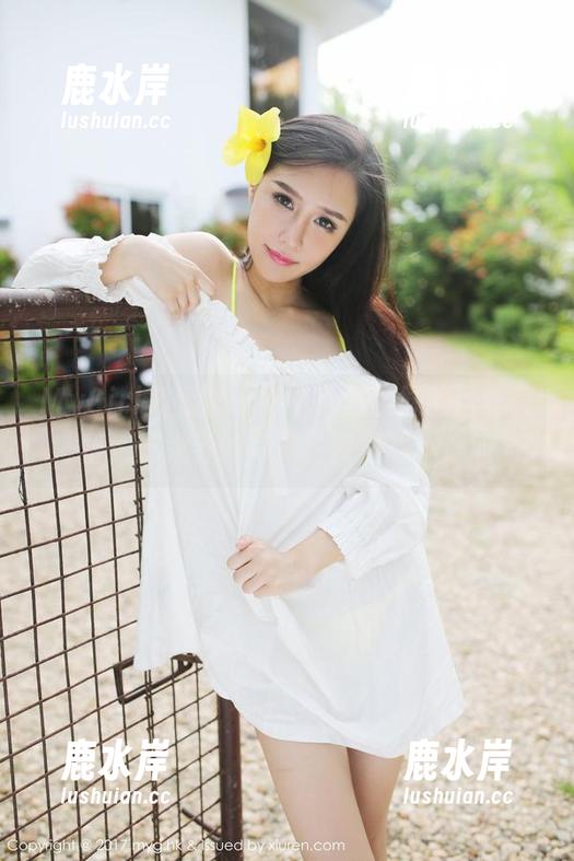 MyGirl美媛馆 - 不小心对学妹的目光停留：于大乔的写真，撩拨着小心脏