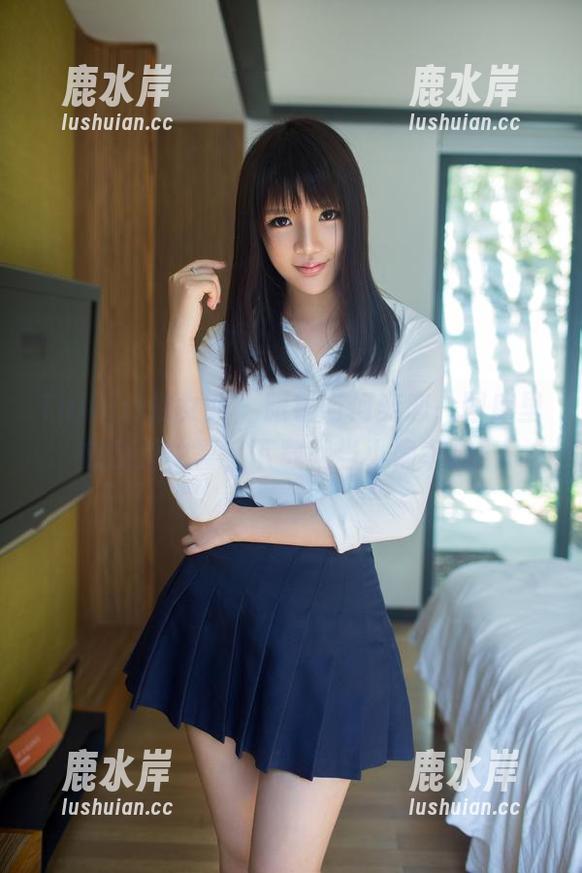 TuiGirl推女郎 - 眼镜与何奕恋，图库里的意外之喜，下载就当小确幸吧！