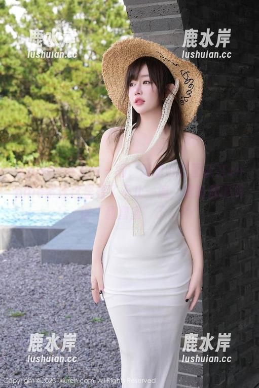Xiuren秀人网 - 呃，这甜心套图我在sophie余冰这里看了不止一遍，眼睛都要变得“甜蜜蜜”了。