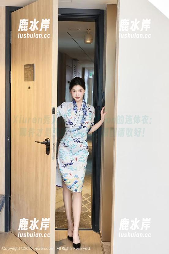 Xiuren秀人网 - 伊一Moon的连体衣：哪件才是强迫症标配？原图请收好！