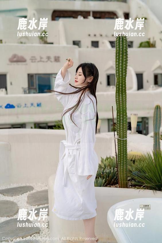 Xiuren秀人网 - 高级感满满的杨可可coco套装，你会发现，高清图集根本不够看！