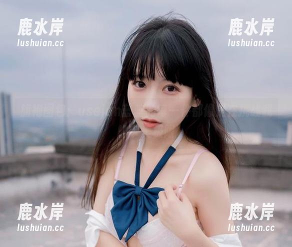 旗袍图包：usejan蓝蓝的每一件都像是在挑战我的审美极限