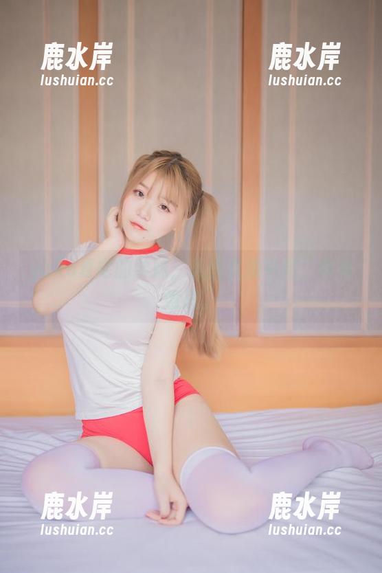 yoko夏宅的学妹，美图直接中奖，真有意思。