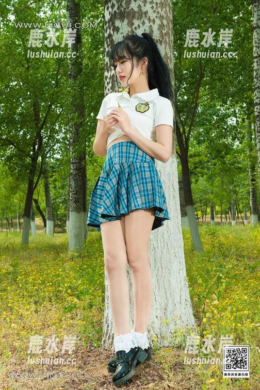 丽柜 - 肖肖最新万圣节套图：那一双眼睛透出万般鬼气！