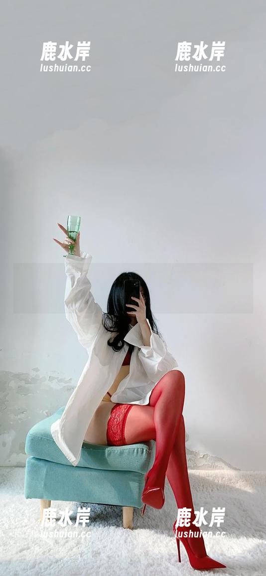 微密圈 - 私房中吊带的俏妞t，悄悄撩动你的心。