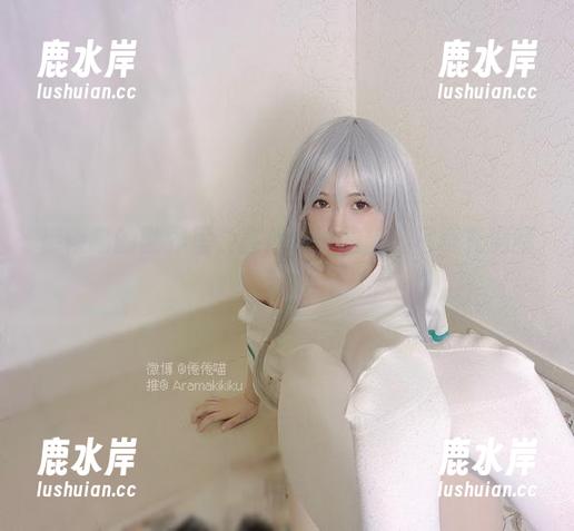 倦倦喵的世界里，吉他妹妹的精选写真充满暗示！
