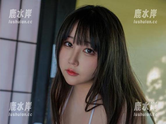 哇，居然在网盘偶遇咔喵的广濑柚叶合集，点击之后我还是傻傻看呆了...