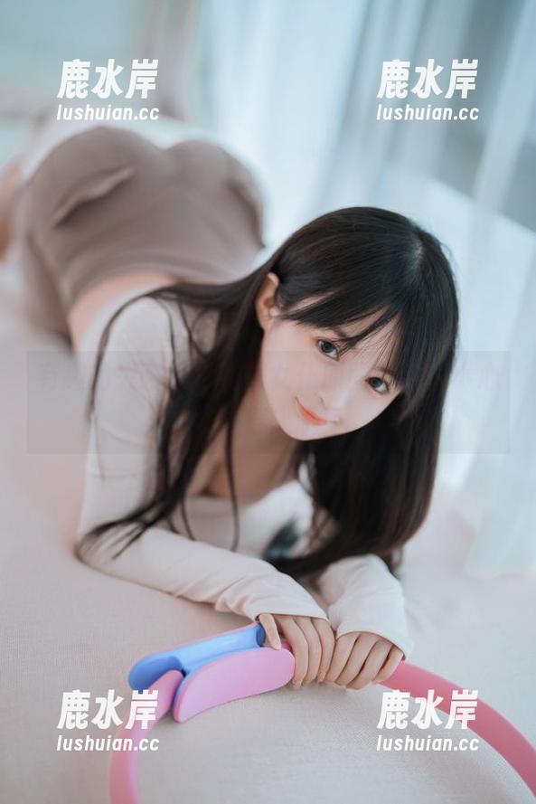 有趣的失眠小宁和服女仆原图分享，小心搭配惹火哦！