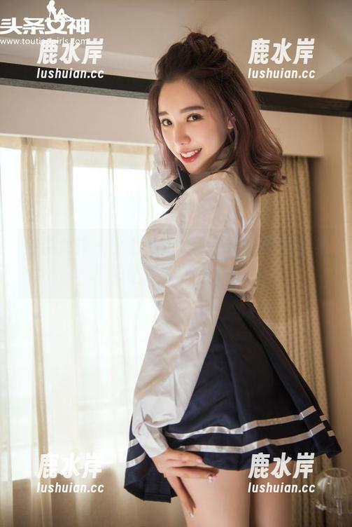 头条女神 - 余心曼的少女气息，壁纸合集，让人一眼爱上。