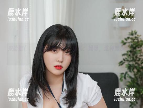 宋哈娜(송하나)的最新黑色写真集：妈呀，这种暗示也太迷了吧？