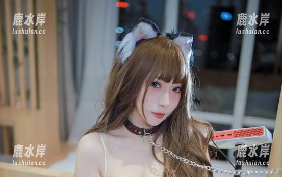 小泉学姐吖的天台写真人生指南：别忘了，微风和摄影师都很重要！