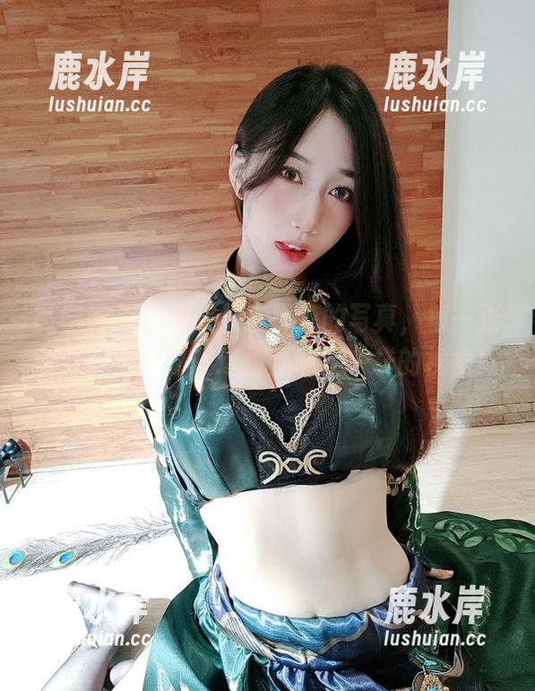 微密圈 - 小玉吃果冻黑色的写真，每一张都让我意外，精选位品味不一样的视角！