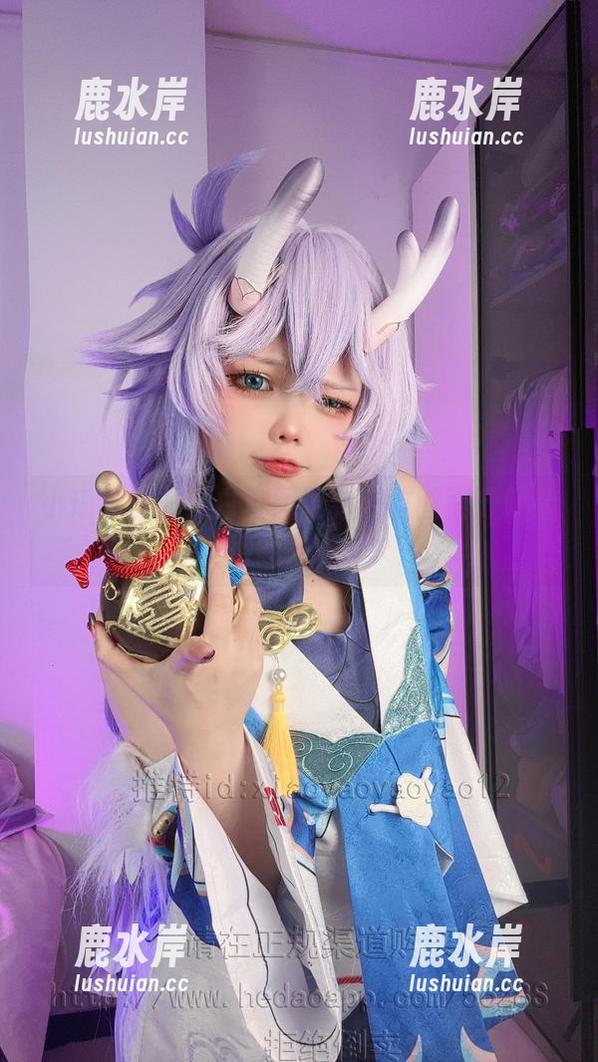 小瑶幺幺的黑白套图更新：这画面分明看得我去世。