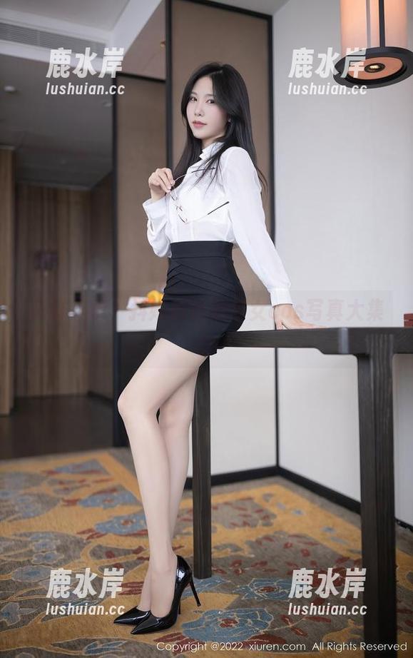 花样年华，抖娘利世的少女cos写真大集合