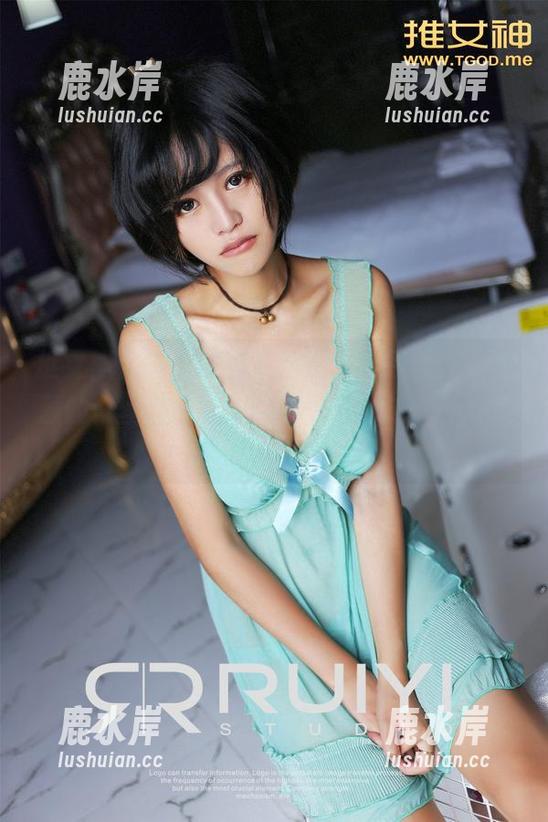 推女神 - 瘫在沙发上整理这些原图，程彤颜的白丝似乎在提醒我……要对自己再宽容一点？