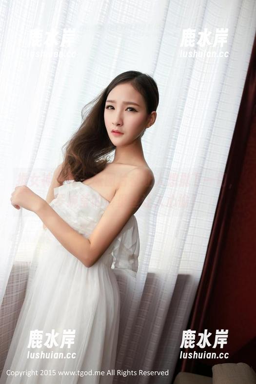 推女神 - 每一张图片都让人想抛下一切，罗婉莹的裤里丝让人心愉！