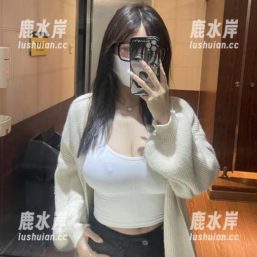 微密圈 - 清新又馋人！是可馨吖这款甜妹图鉴，作品带你领略不同的侧面！