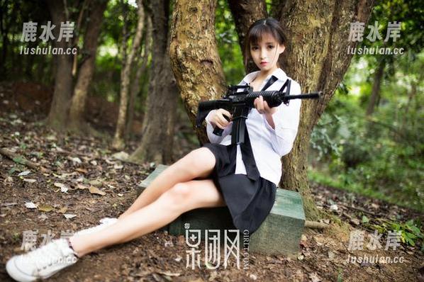 果团网 - 别说了，我又在看周于希的女神写真了，为什么越看越沉迷？