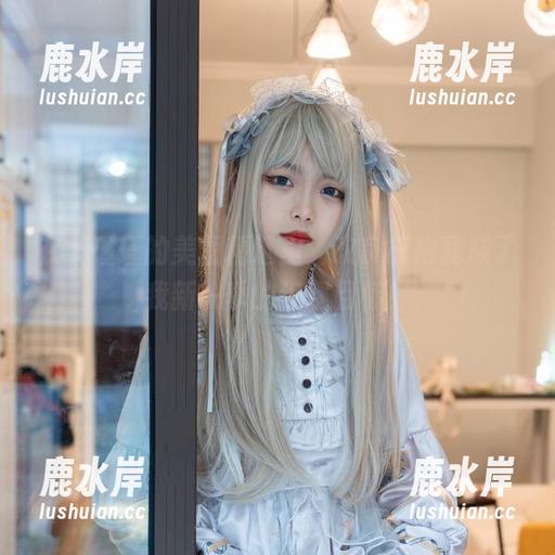 梨瑾瑾 在梨瑾瑾的美图精选里,改良旗袍竟成了我新一季的追逐目标!