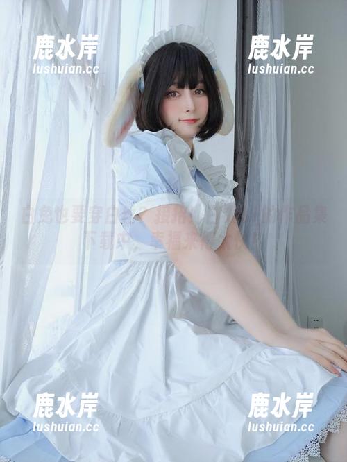 白兔也要穿白丝？接招！白银81的作品集下载中，幸福来得太快！