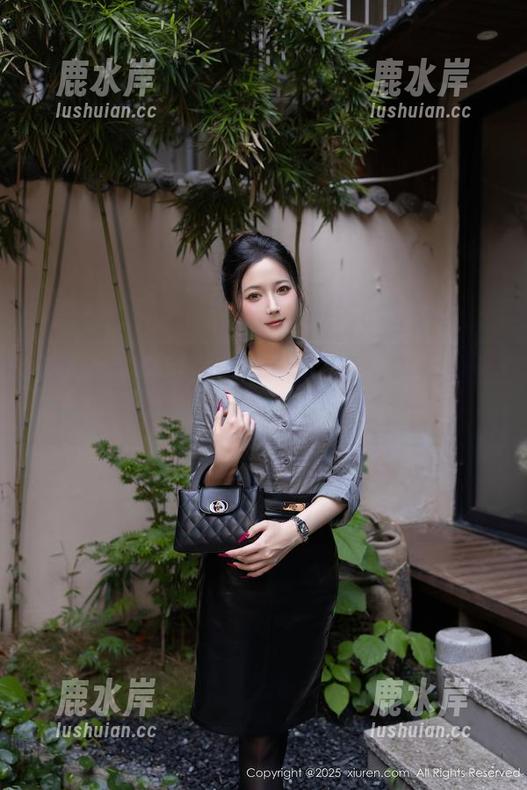 秀人网 - 利世最新女仆套图，更新中，坐等众人的反应。