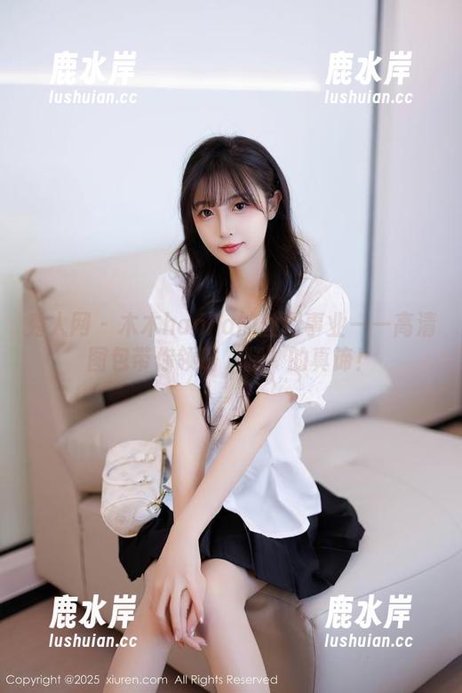 秀人网 - 木木hanna的丝滑事业——高清图包带你领略“腿”的真谛！