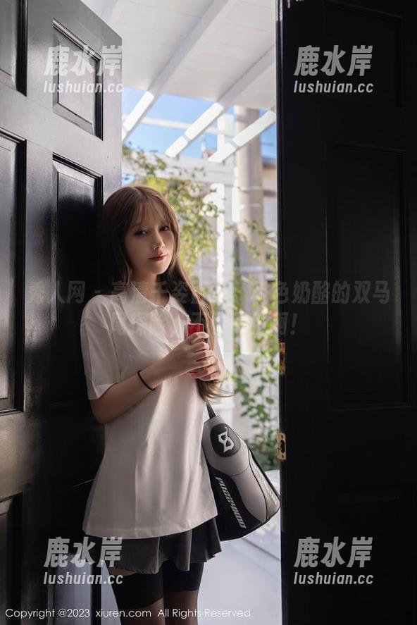 秀人网-桃色奶酪 秀人网 - 高清千姿百态:桃色奶酪的双马尾探险,不看可惜啊!