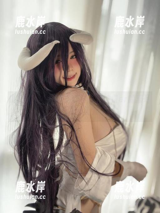 微密圈 - 私拍还是美图？葱油饼er的猫耳，让我拆不清楚了…