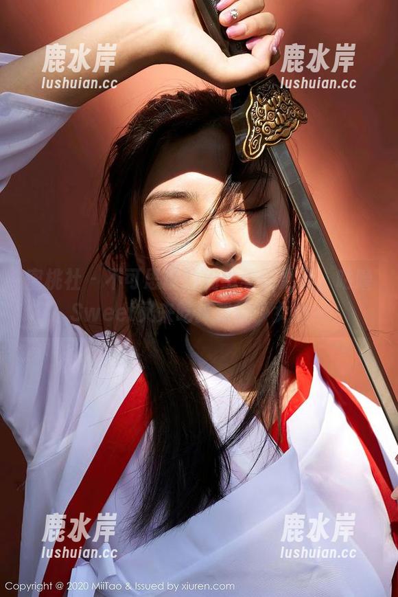 蜜桃社 - 不可思议的奶牛美图更新，咕噜Sweet又来吃掉我的少女心～