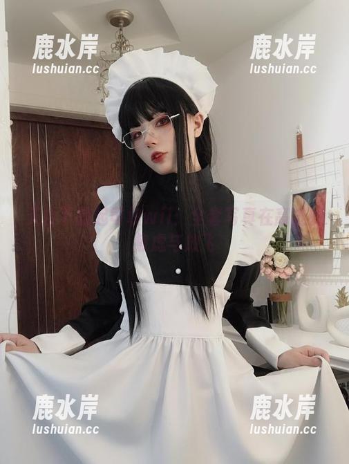 天台下的起司块wii：全套写真在高处的焦虑与放飞