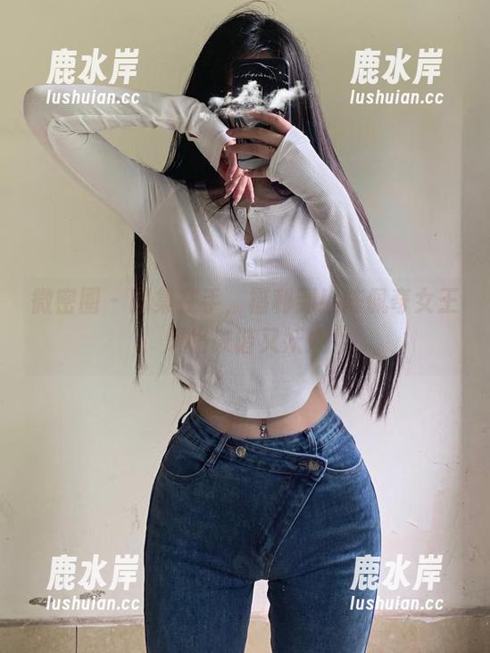 微密圈 - 图集在手，福利到！陈佩奇女王，风格诙谐又妖娆！