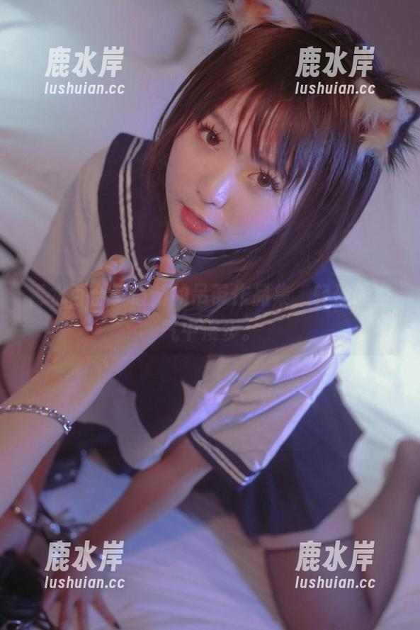 青水百合子 青水百合子最新的吊带作品集,轻盈的空气中漫步。