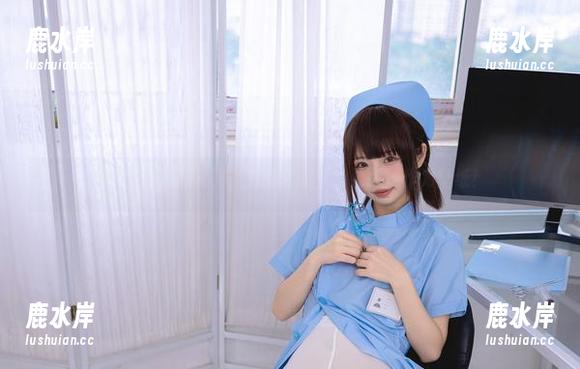 香川澪的礼服写真，如此华丽，我要把她作为壁纸！