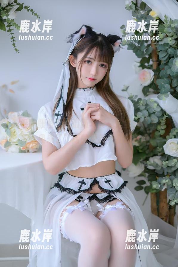 哎呀，鳗鱼霏儿最新写真，完全是“玉藻前，我来了”版的更新，别眨眼哦！